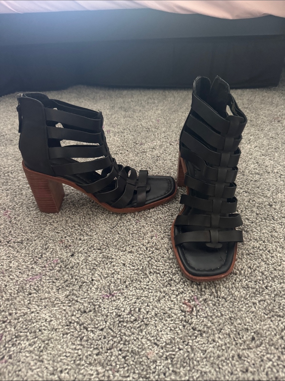 Sofft Women's Black Strappy Block Heel Sandals